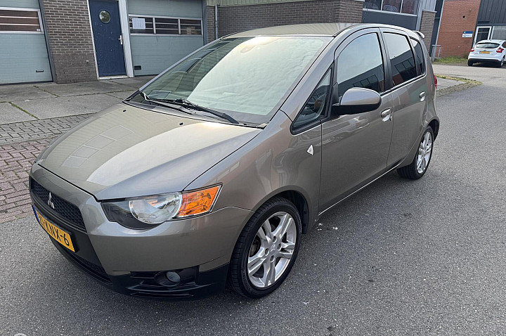 Mitsubishi Colt 1.5 Intense/trekhaak/lage KM stand